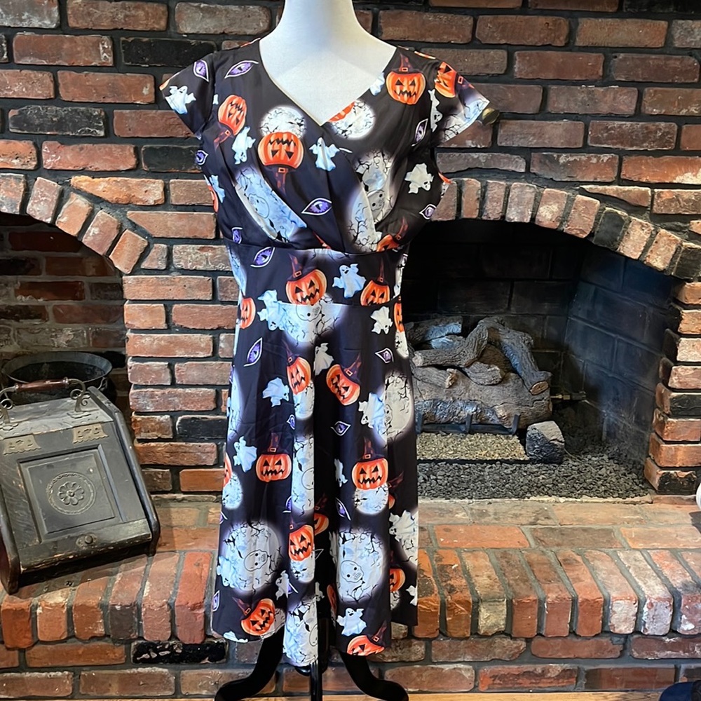 Sucrefas Halloween themed Dress size xl